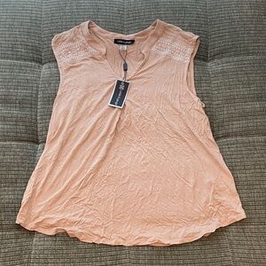 Cable & Gauge Peach Sleeveless Blouse